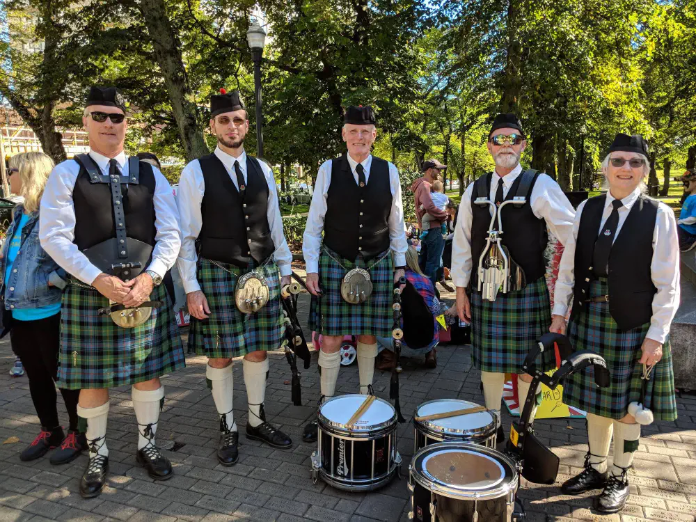 The Pipes and Drums of Clan Farquharson