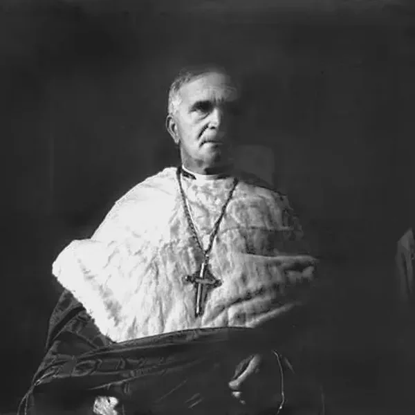 /images/tich/Cardinal_MacRory_October_7,_1930_(restoration).webp