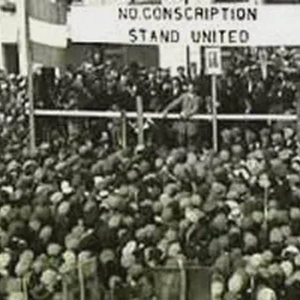 /images/tich/Irish_Conscription_1918_John_Dillon_Roscommon_Rally.webp