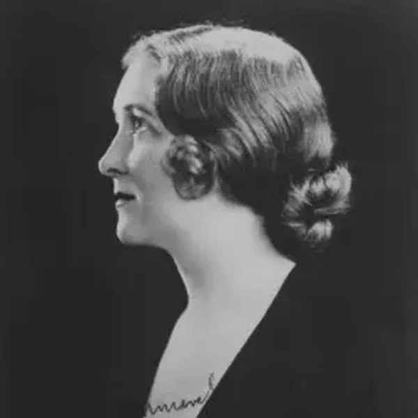 /images/tich/Isobel-Baillie-NPG-Lasalle-1920s.webp