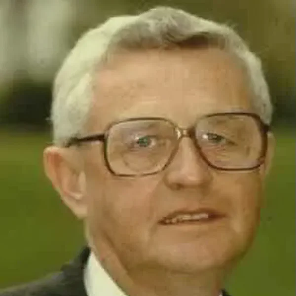 /images/tich/john_cole_bbc_327.webp